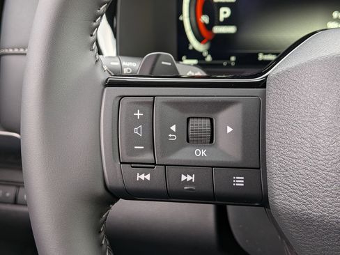 New 2026 Nissan Pathfinder SL image 16