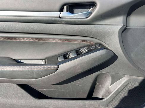 Used 2023 Nissan Altima 2.5 SR image 14