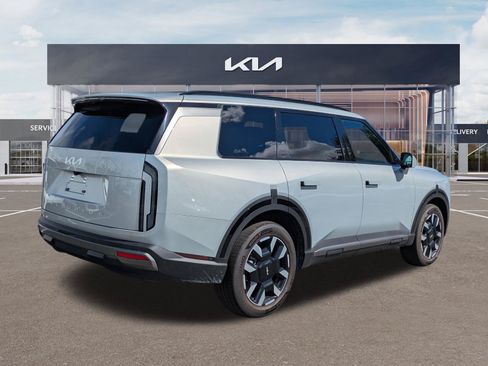 Used 2027 Kia Telluride S FWD image 4