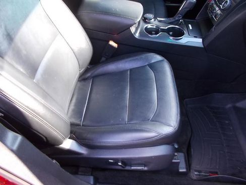 Used 2016 Ford Explorer XLT w/ Equipment Group 202A image 19