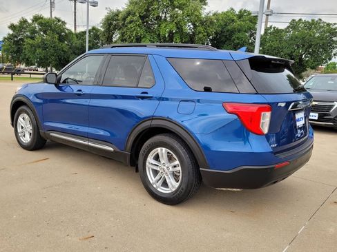 Used 2020 Ford Explorer XLT RWD image 4