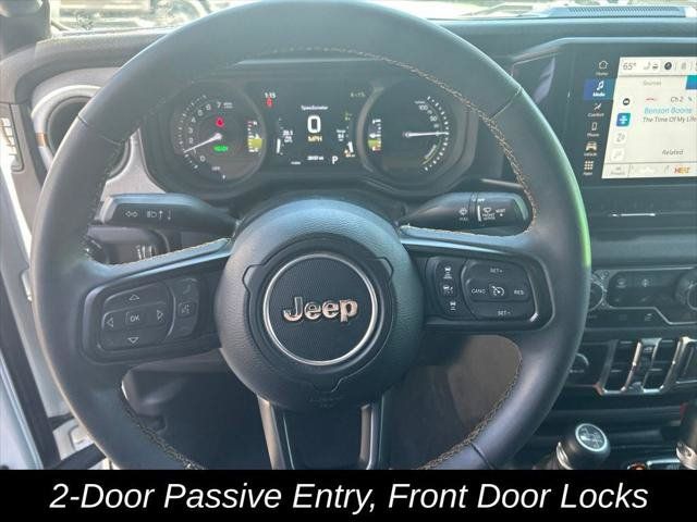 Certified 2024 Jeep Wrangler Unlimited w/ Convenience Group AWD/4WD image 17
