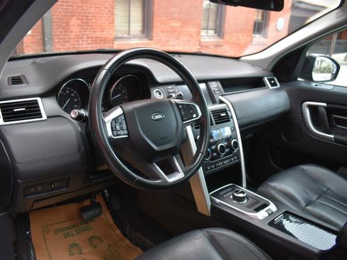 Used 2017 Land Rover Discovery Sport HSE image 11