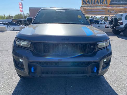 Used 2022 Jeep Grand Cherokee Trailhawk w/ Advanced Protech Group II AWD/4WD image 3