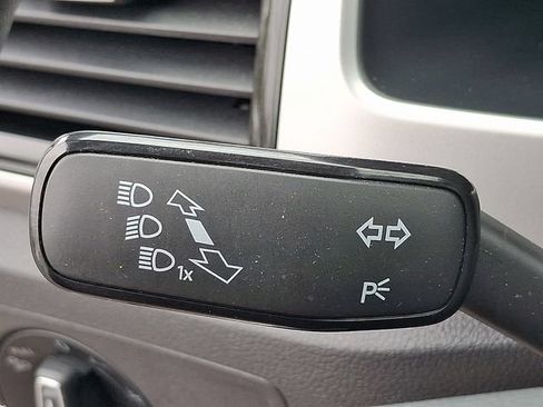 Used 2023 Volkswagen Atlas Cross Sport SE AWD/4WD image 26