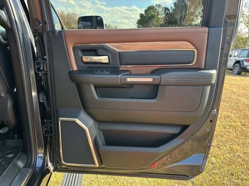 Used 2022 RAM 2500 Limited image 16