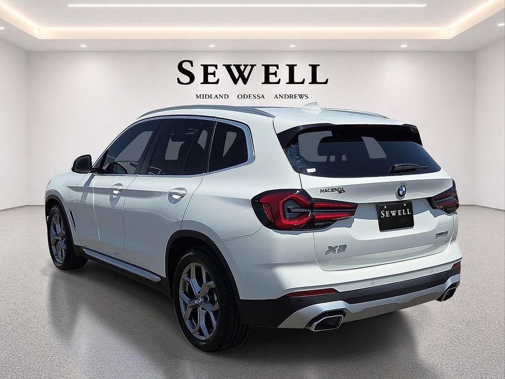 Used 2022 BMW X3 sDrive30i w/ Convenience Package RWD image 3