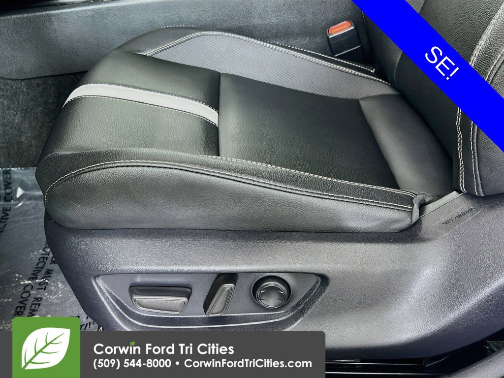 Used 2025 Toyota Camry SE w/ Convenience Package AWD/4WD image 22