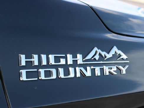 New 2026 Chevrolet Tahoe High Country AWD/4WD image 13