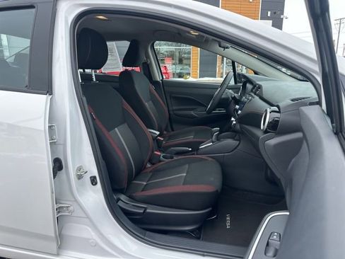 Used 2024 Nissan Versa SR image 24