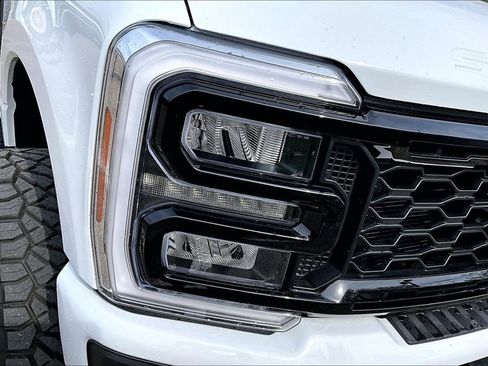 New 2026 Ford F250 Lariat w/ Black Appearance Package AWD/4WD image 34