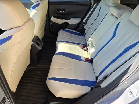 Used 2025 Acura ADX A-Spec image 8