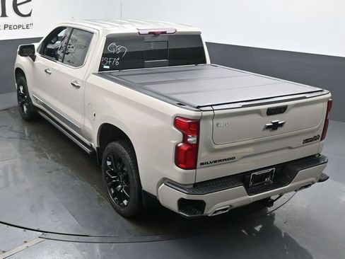 New 2026 Chevrolet Silverado 1500 High Country AWD/4WD image 19