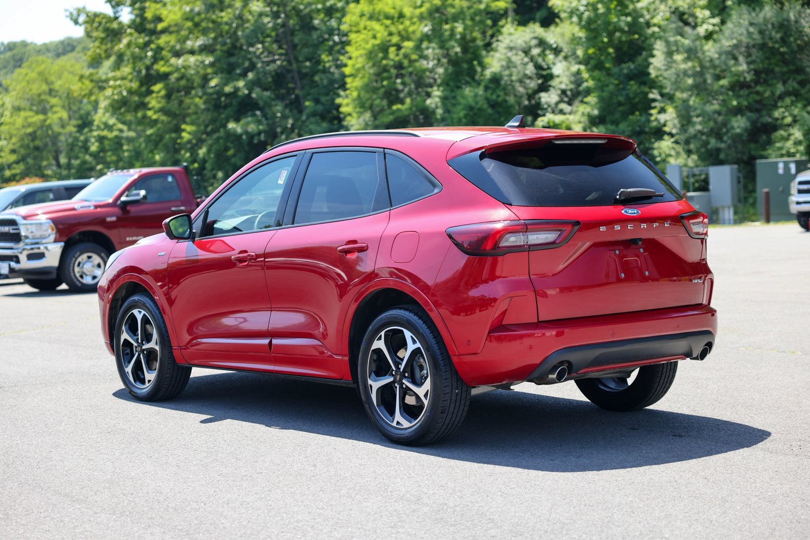 Certified 2023 Ford Escape ST-Line Elite w/ Premium Technology Package AWD/4WD image 3
