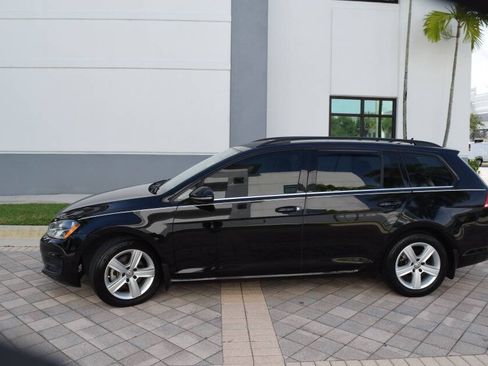 Used 2015 Volkswagen Golf TDI S FWD image 4