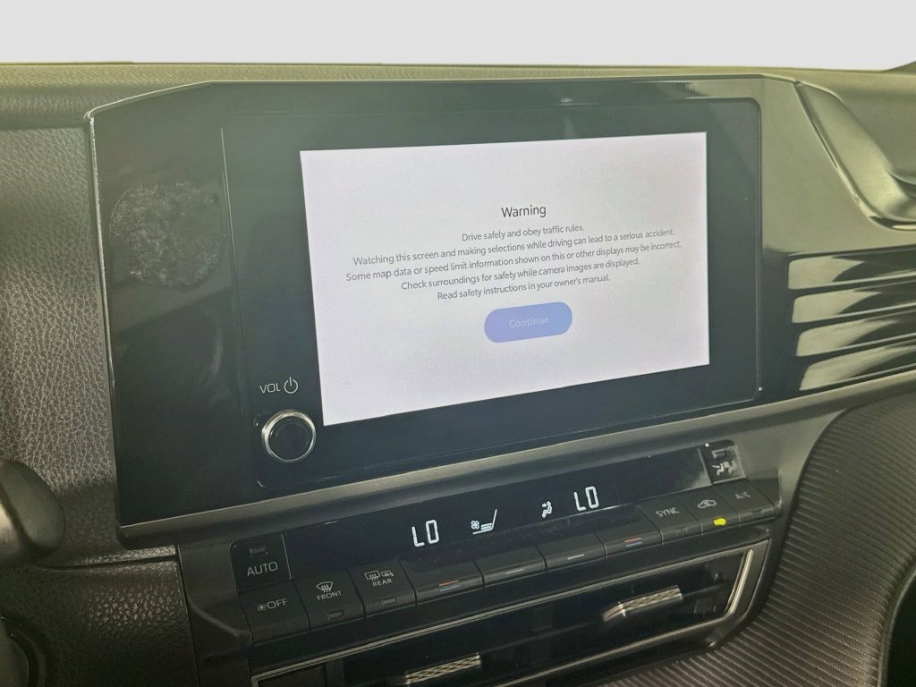 Used 2025 Toyota Camry SE FWD image 17