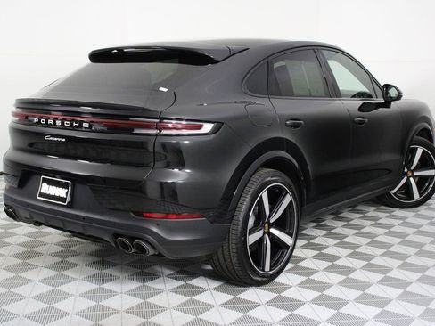 Certified 2025 Porsche Cayenne Coupe image 7