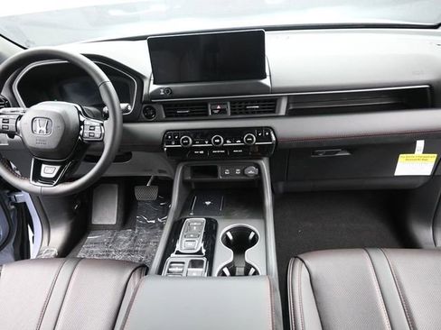 New 2026 Honda Pilot Black Edition image 24