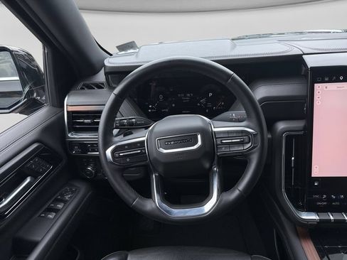 Used 2025 GMC Yukon Denali AWD/4WD image 13