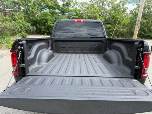 New 2026 RAM 2500 Big Horn AWD/4WD image 21