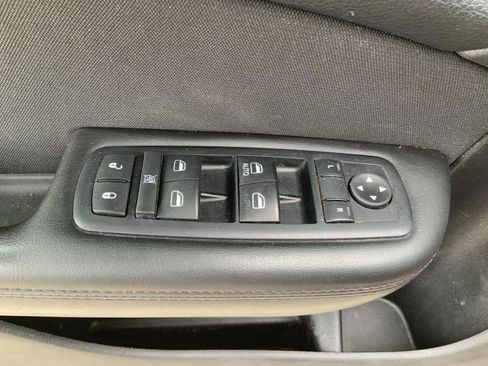 Used 2016 Chrysler 200 Limited w/ Anniversary Edition FWD image 17