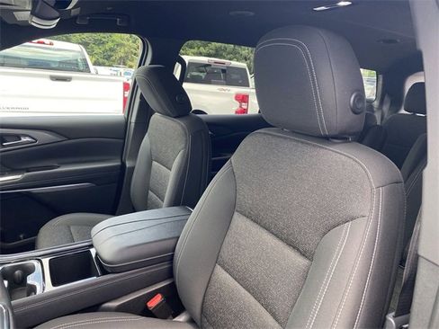 Certified 2025 Chevrolet Traverse LT image 19