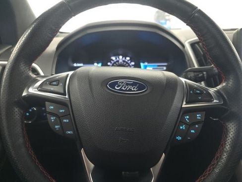 Used 2023 Ford Edge ST-Line w/ Class II Trailer Tow Package AWD/4WD image 19