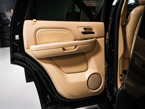 Used 2007 Cadillac Escalade AWD image 28
