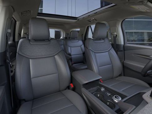 New 2026 Ford Explorer Active w/ Active Comfort Package image 11