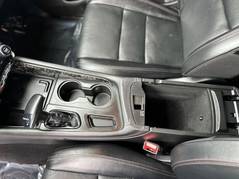 Used 2021 Dodge Durango R/T w/ Tow 'N Go Package AWD/4WD image 32