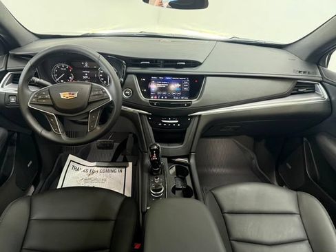 Used 2025 Cadillac XT5 Luxury w/ LPO, Floor Liner Package FWD image 31