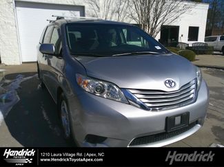 Used 2017 Toyota Sienna LE video 1