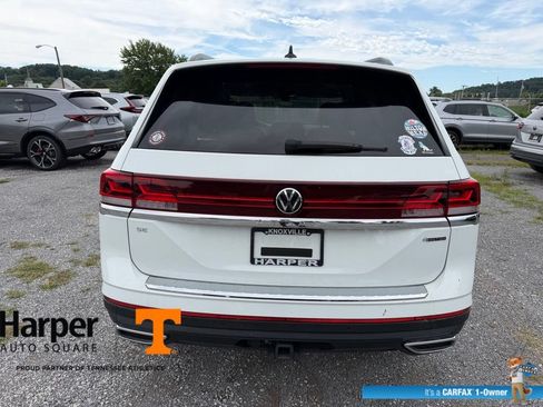 Used 2024 Volkswagen Atlas SE w/ Panoramic Sunroof Package AWD/4WD image 4