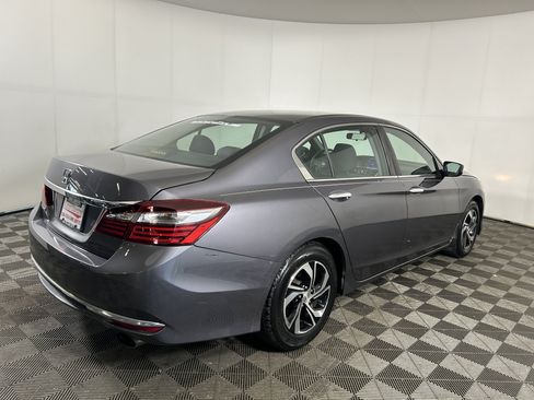 Used 2017 Honda Accord LX image 5