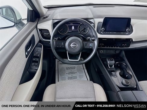 Used 2022 Nissan Rogue SV image 20