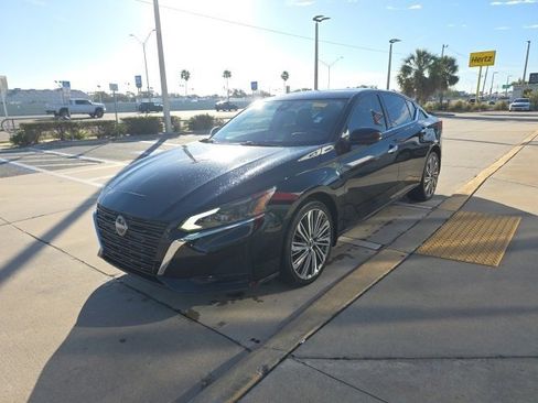 Used 2023 Nissan Altima 2.5 SL image 8