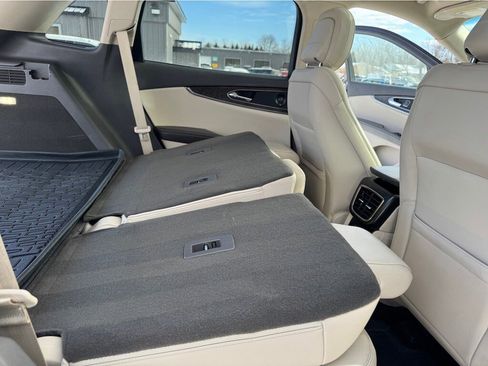 Used 2020 Lincoln Nautilus Reserve image 24