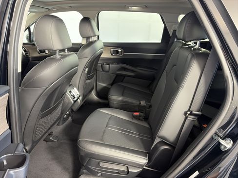 Certified 2023 Kia Sorento X-Line EX AWD/4WD image 7