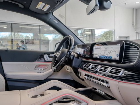 New 2026 Mercedes-Benz GLS 580 4MATIC image 18