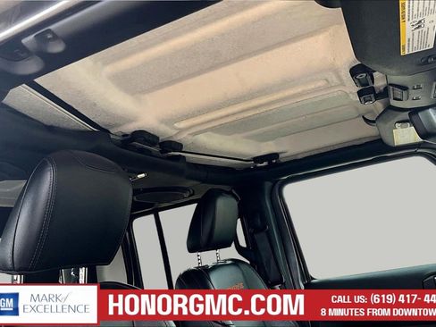 Used 2022 Jeep Gladiator Mojave w/ Trailer Tow Package AWD/4WD image 27