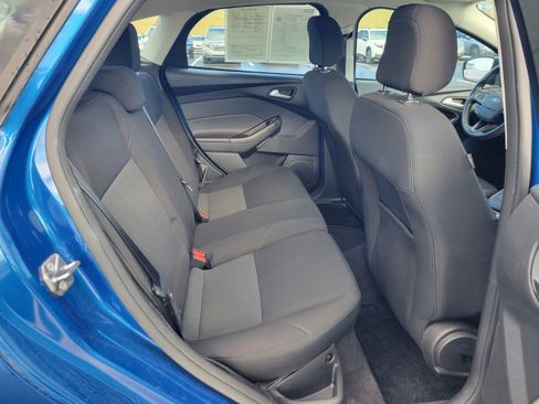 Used 2018 Ford Focus SE w/ Cold Weather Package image 29