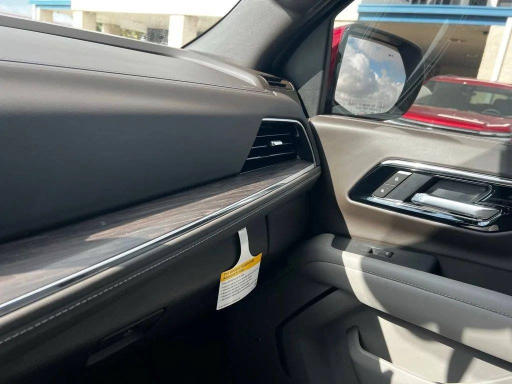 Used 2026 Chevrolet Tahoe LT w/ Comfort Package RWD image 36
