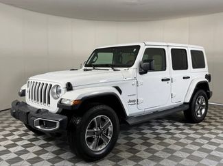 Used 2019 Jeep Wrangler Unlimited Sahara AWD/4WD video 2