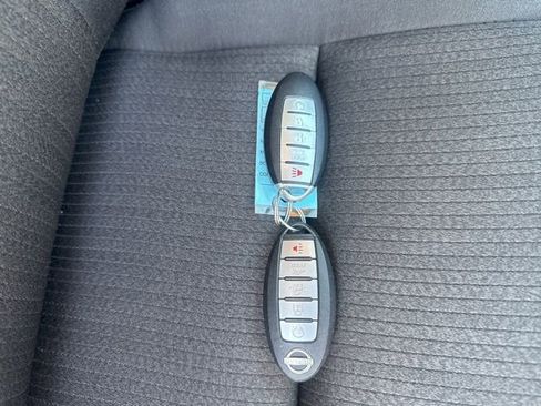 Used 2024 Nissan Altima 2.5 SV image 6