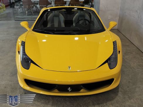 Used 2015 Ferrari 458 Spider RWD image 13