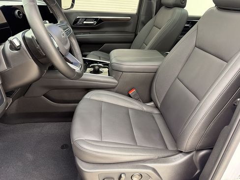 Used 2026 Chevrolet Tahoe Z71 w/ Comfort Package AWD/4WD image 5