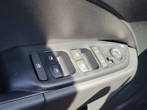 Used 2026 Hyundai Venue SE FWD image 17