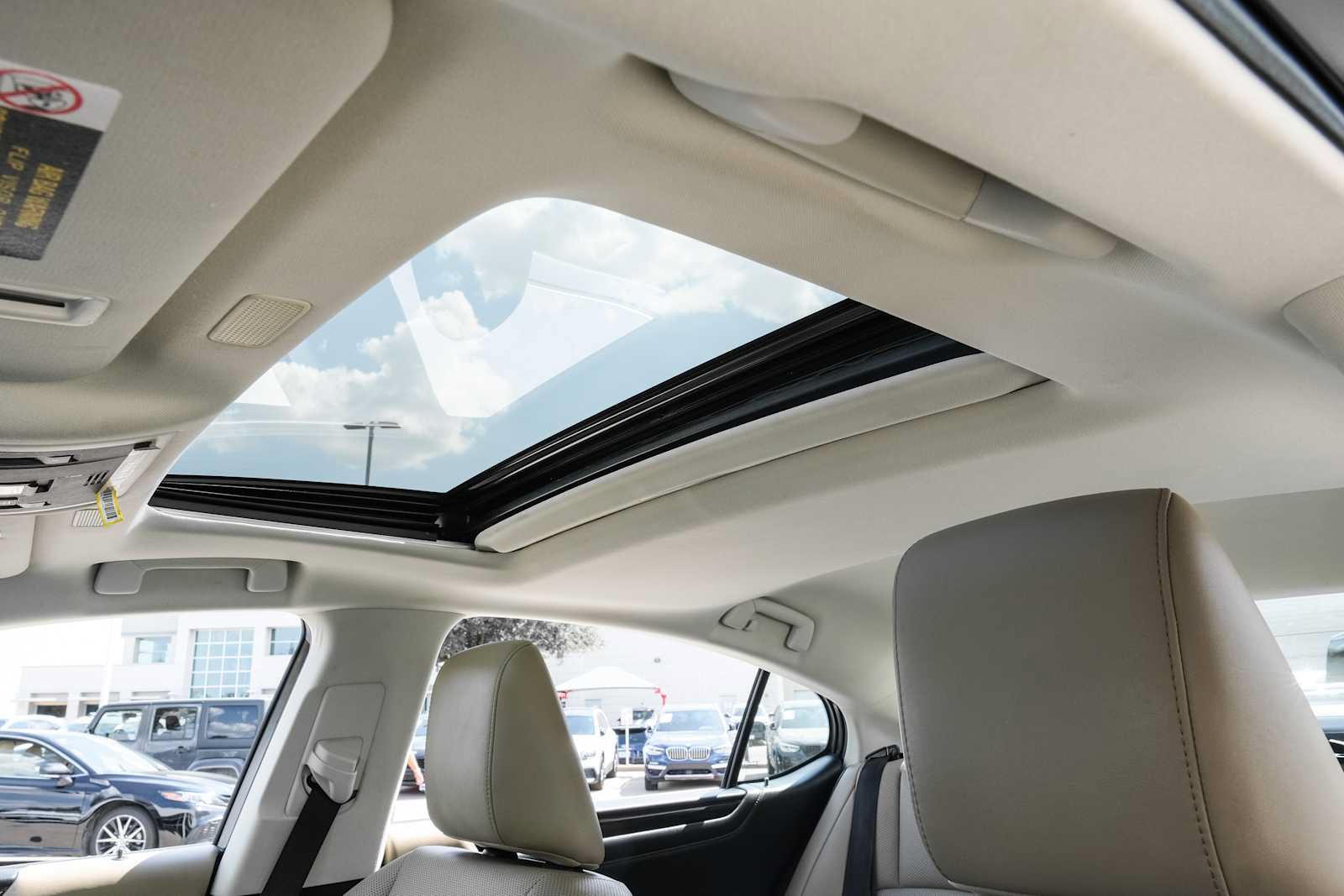 Used 2019 Lexus ES 350 w/ Premium Package FWD image 32