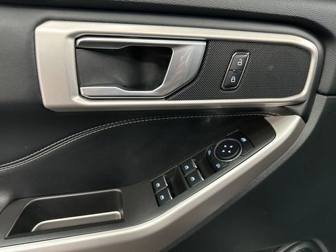 Used 2024 Ford Explorer XLT w/ Equipment Group 202A image 20