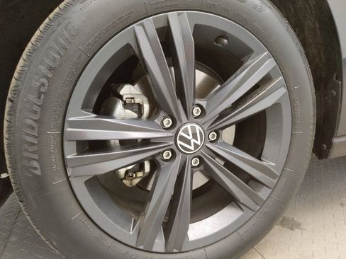 Used 2022 Volkswagen Jetta SE w/ Panoramic Sunroof Package image 31